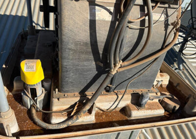 Air conditioning technician for onsite repairs