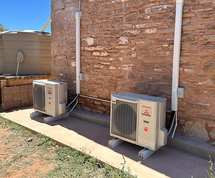 Air conditioning system mounted for ventilation